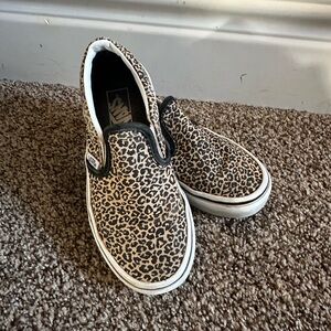 Cheetah/Leopard checkered slip on Vans girls 13.5